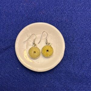 Elegant Sterling Silver with Carved innercore Earrings
